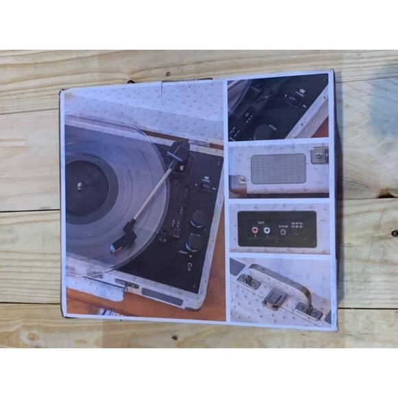 Crosley Cruiser Plus Turntable-CR8005F-WO - Picture 6 of 6